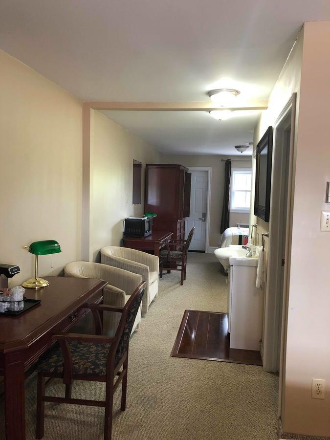 Seaport Inn Port Union Bagian luar foto